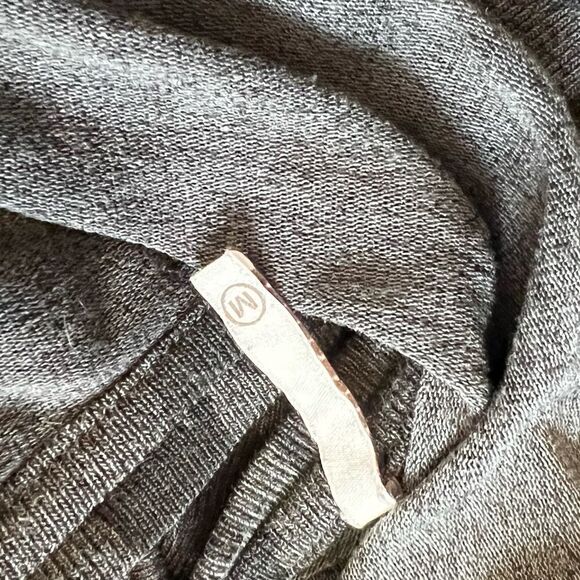 SOYA CONCEPTS Grey Leopard Prints Bat Wing Short Sleeve Long Fit Top M - Picture 7 of 8